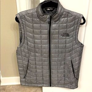 The North face men’s vest - small